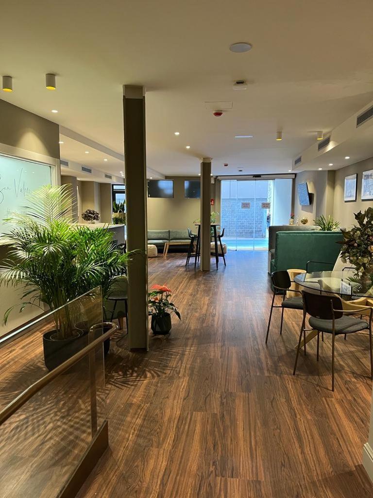 Vtz Hotel San Valero سرقسطة المظهر الخارجي الصورة